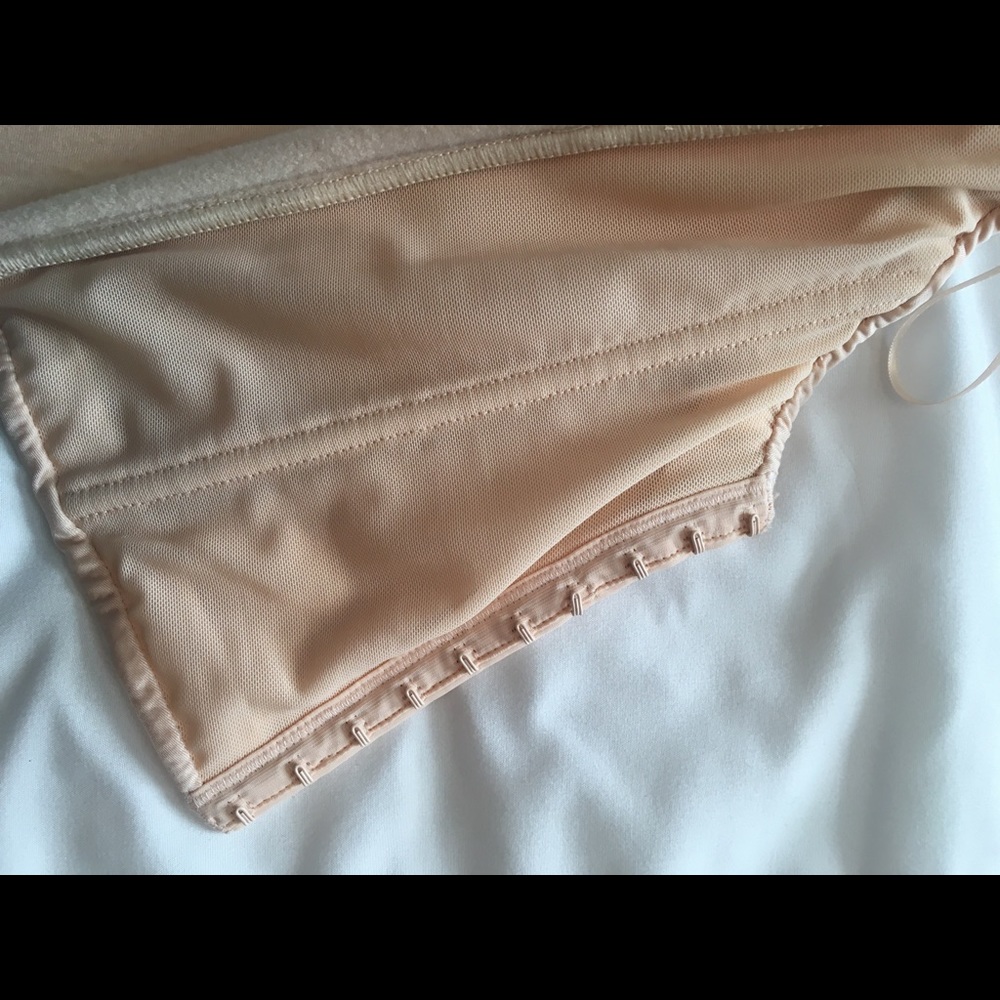 Strapless Bra - Picture 4 of 7